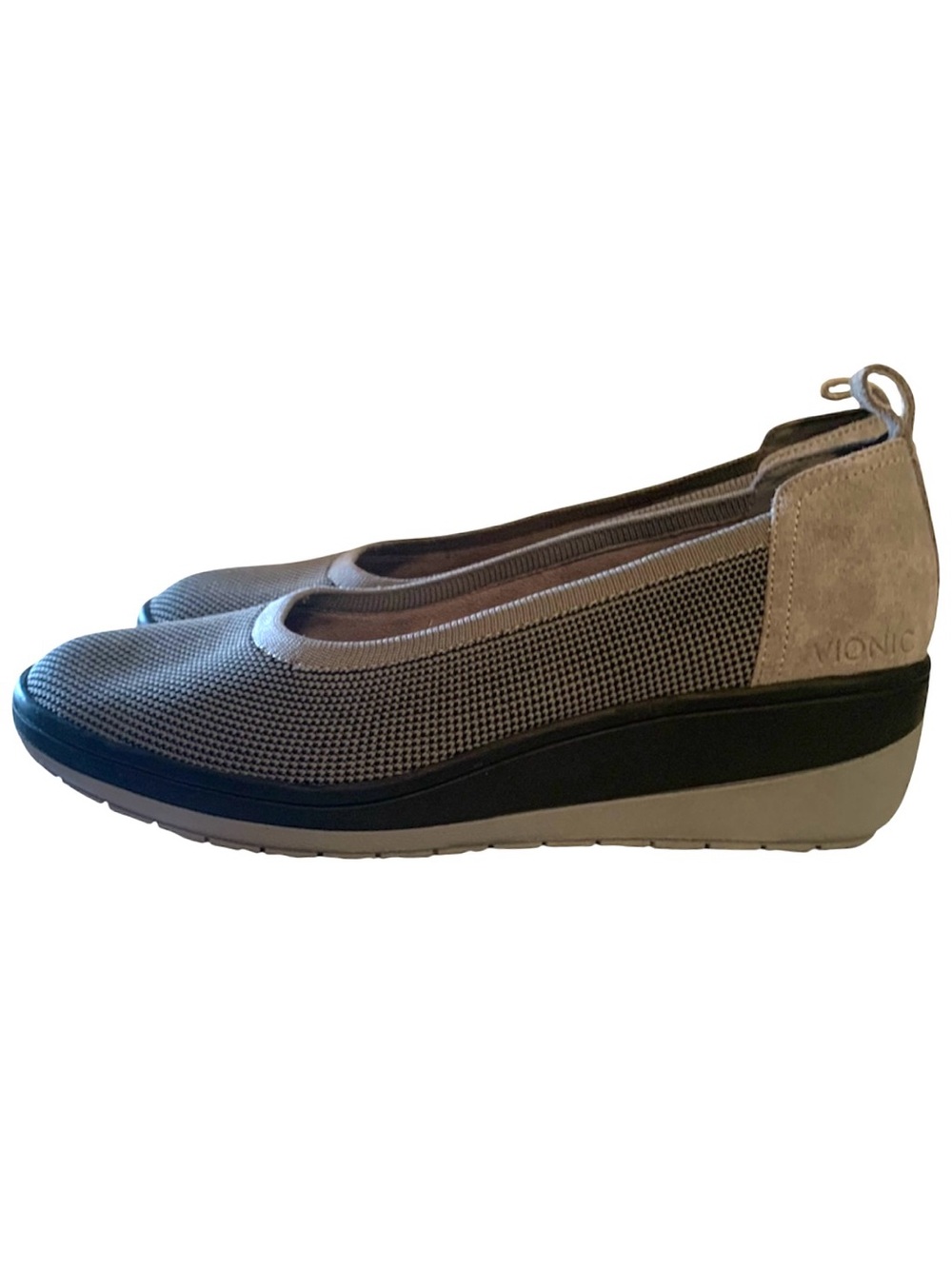 Vionic Jacey Gray/Black Knit Wedge Slip On Sz 9